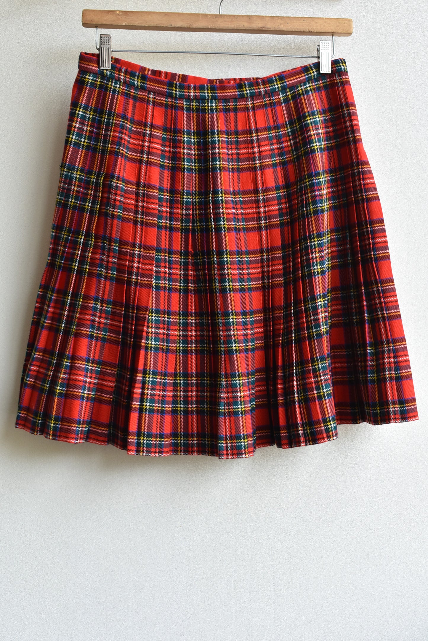 Gorray red tartan kilted skirt