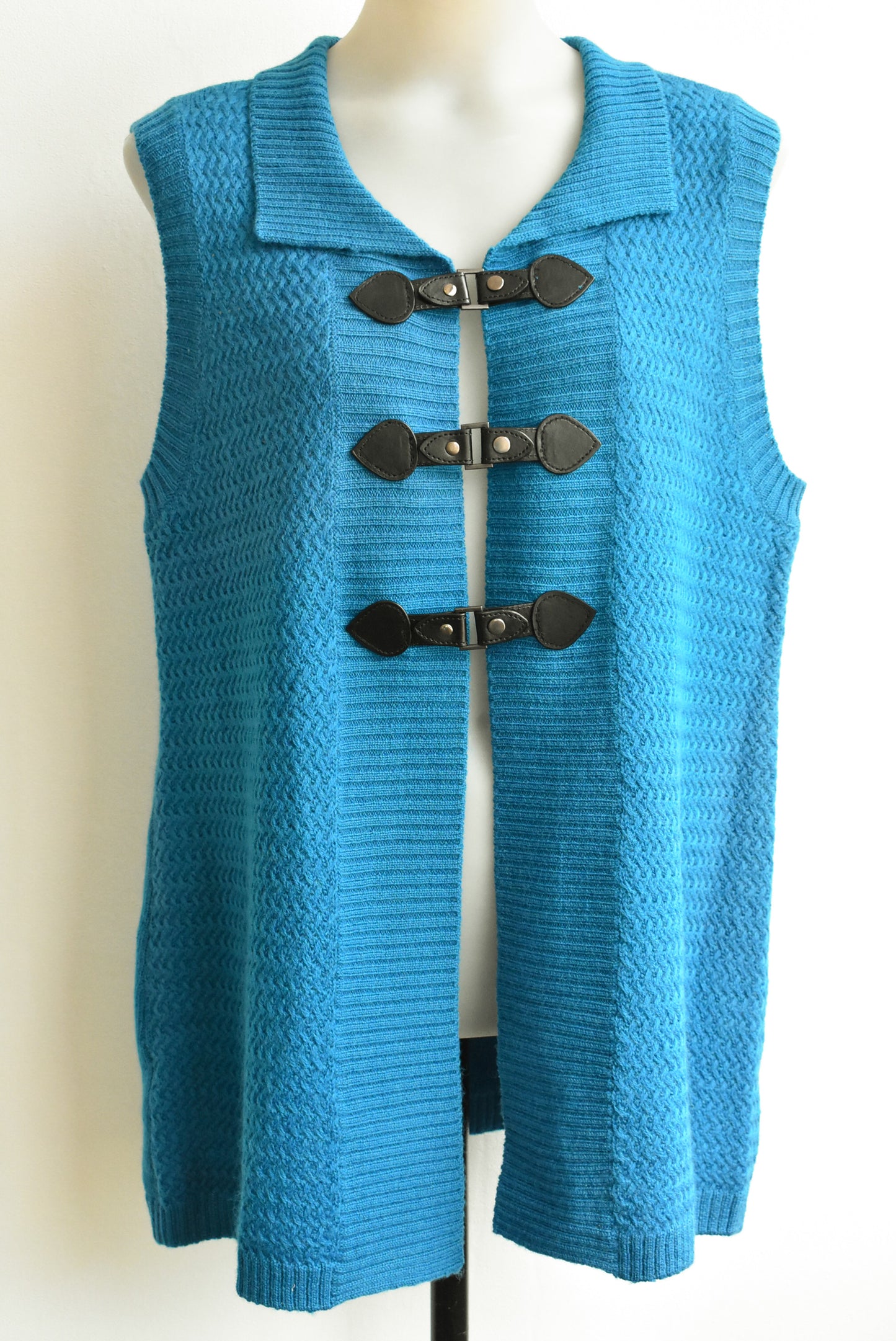 Twin Lakes wool long teal vest, size S/M