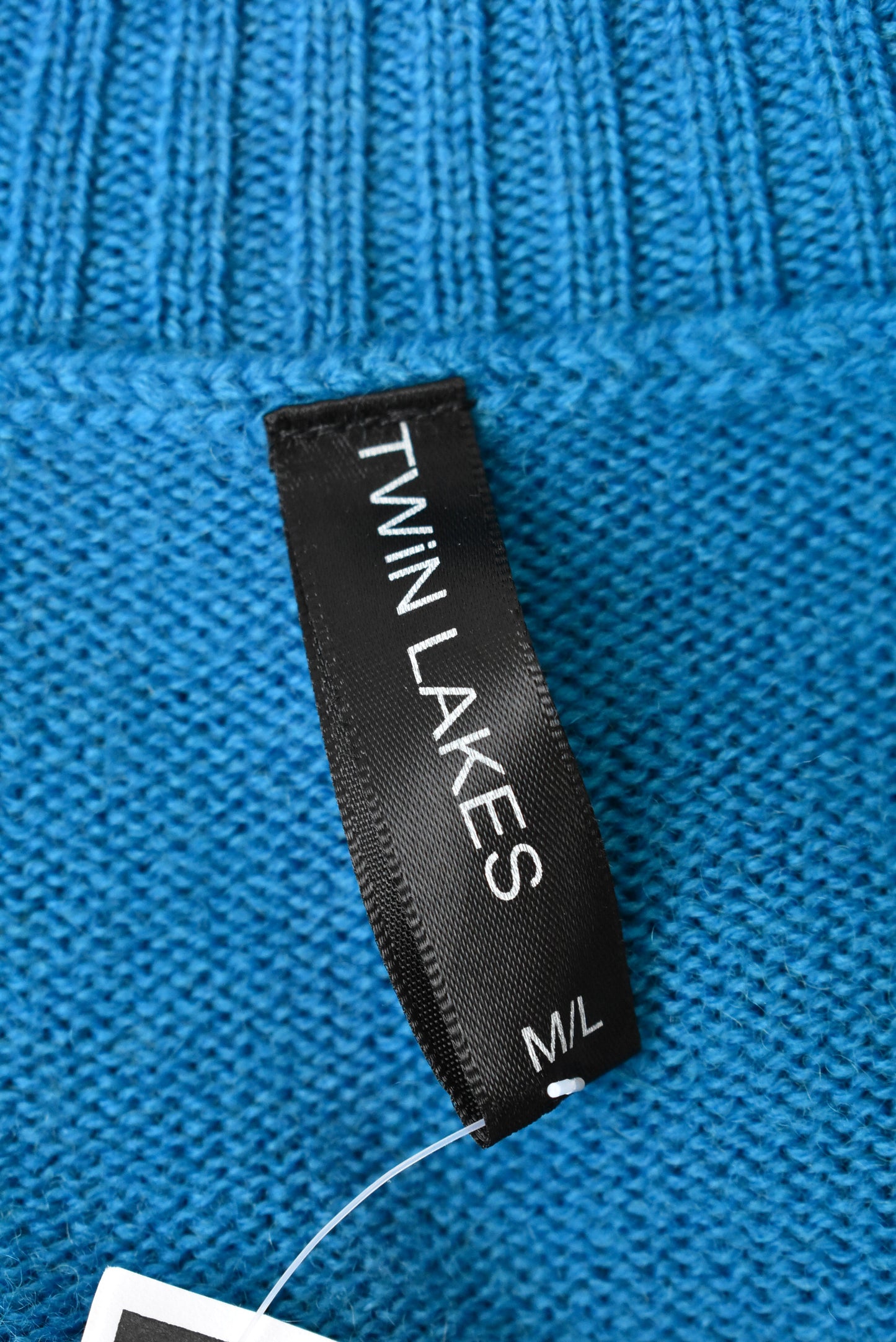 Twin Lakes wool long teal vest, size S/M