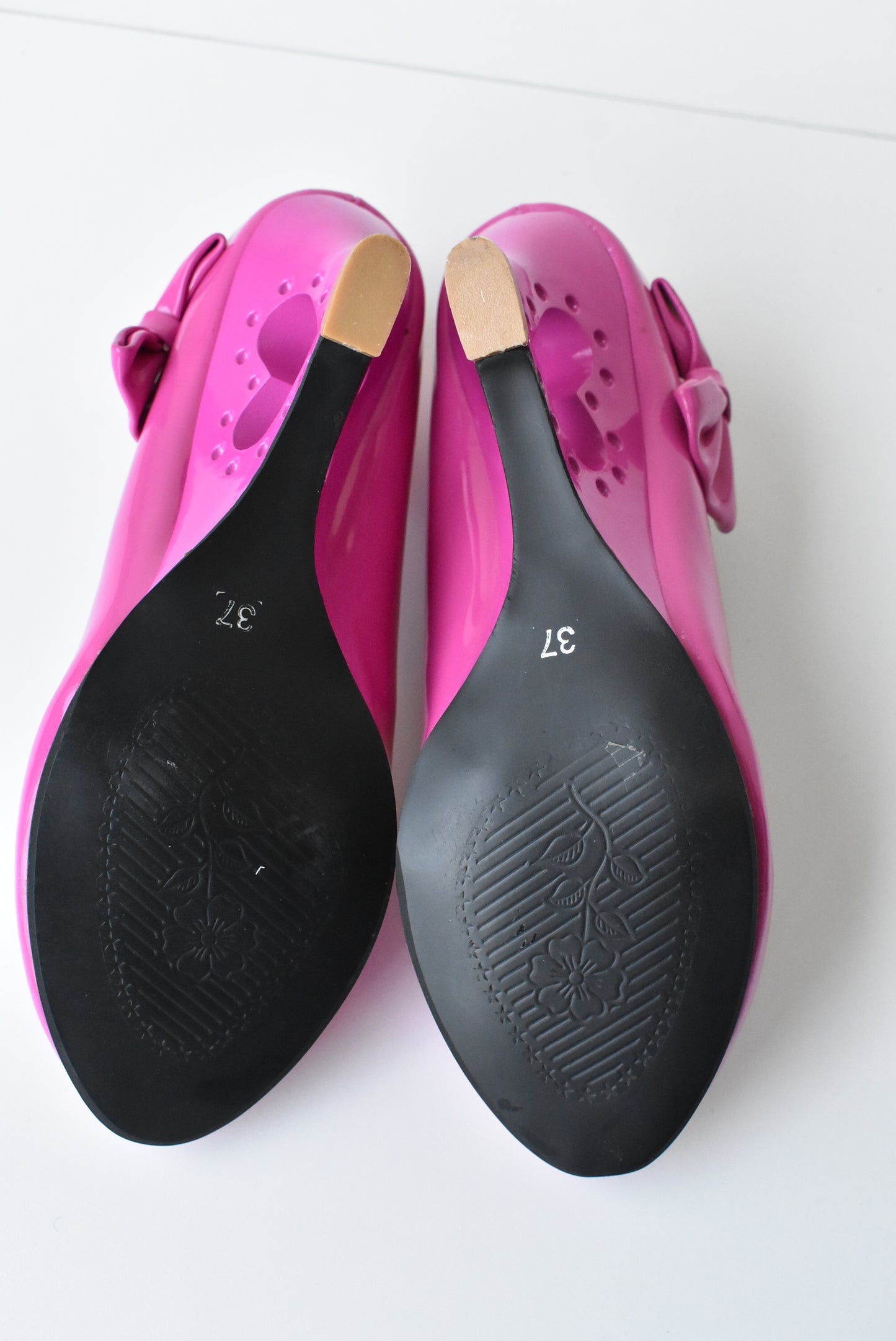 Pink heart cut out wedge heels, size 37