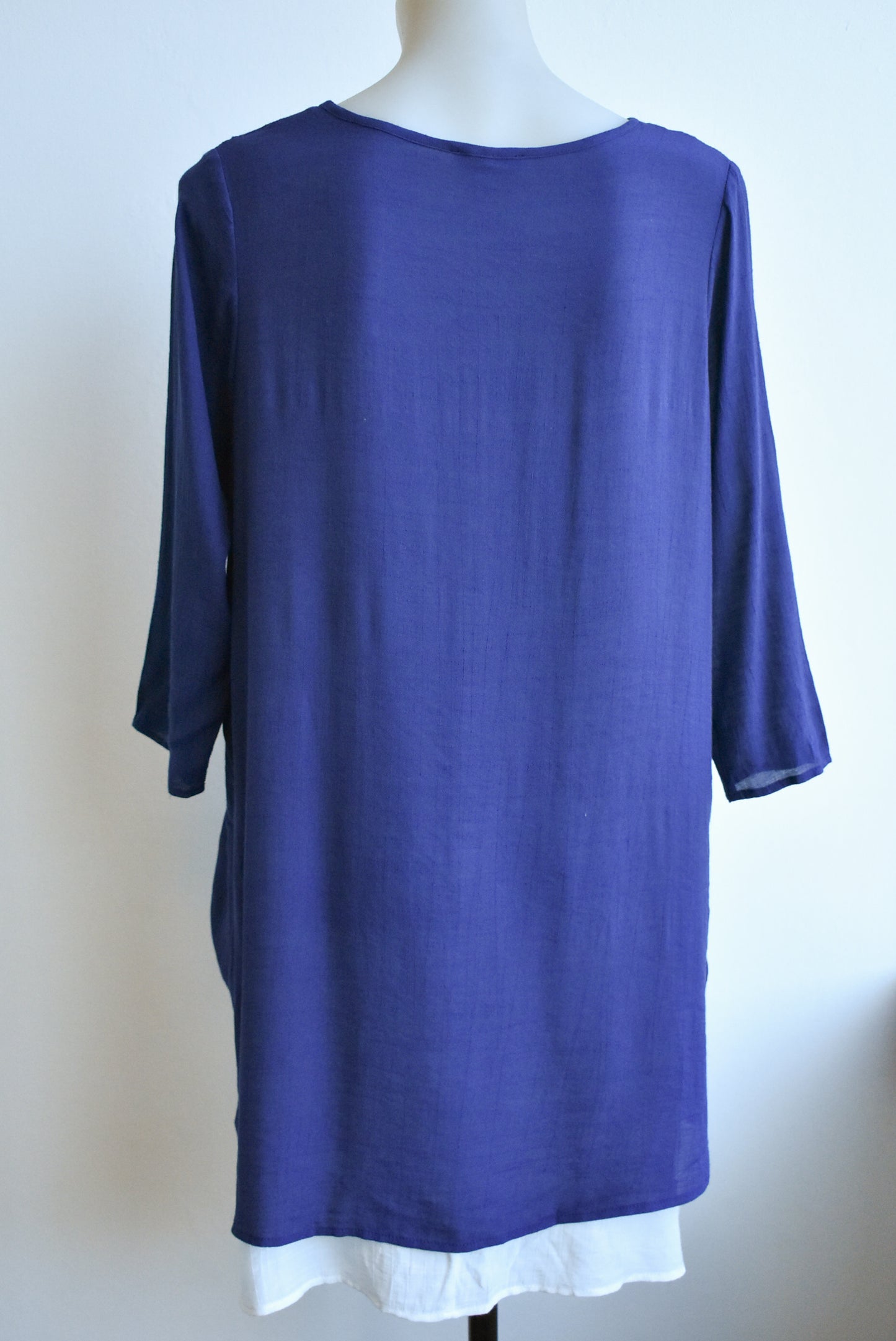 Mesmerise navy and white layered tunic, size 12