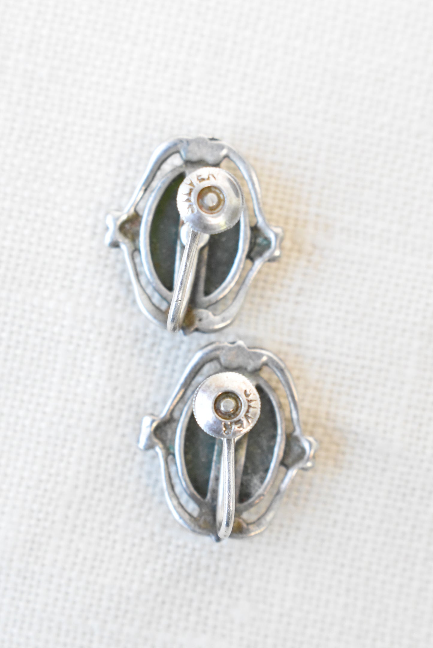 Vintage green screw-back earrings