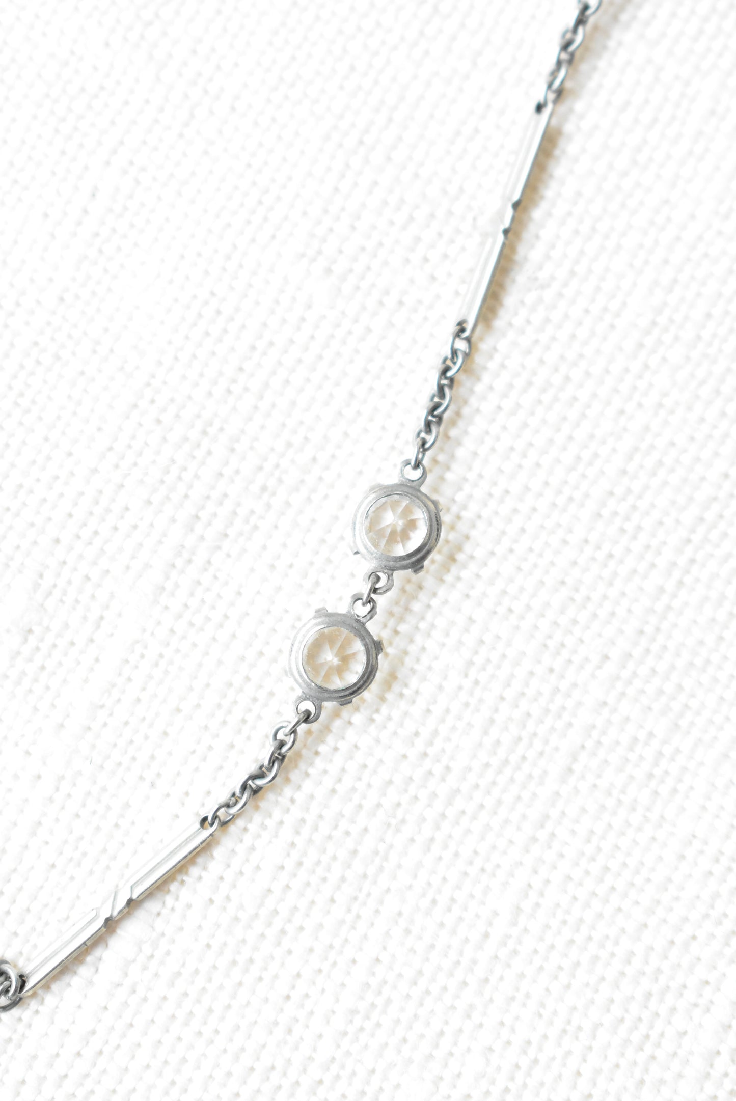 Vintage necklace silvery chain with cut glass insets