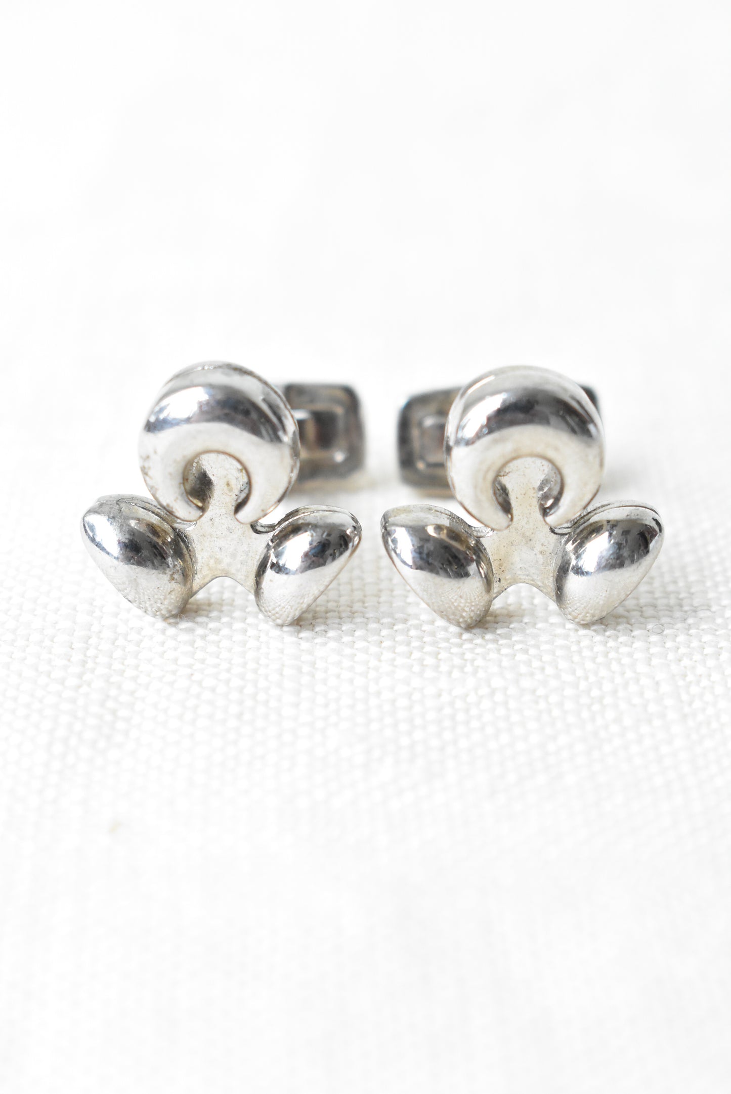 Clover shaped cufflinks