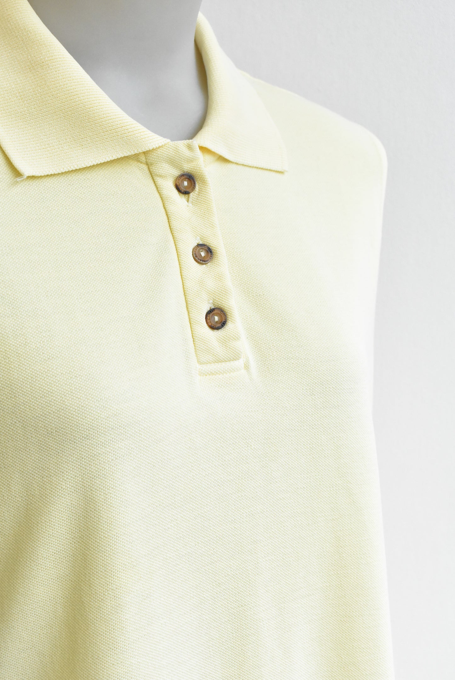 Mackenzie Country pastel yellow sleeveless polo, size M