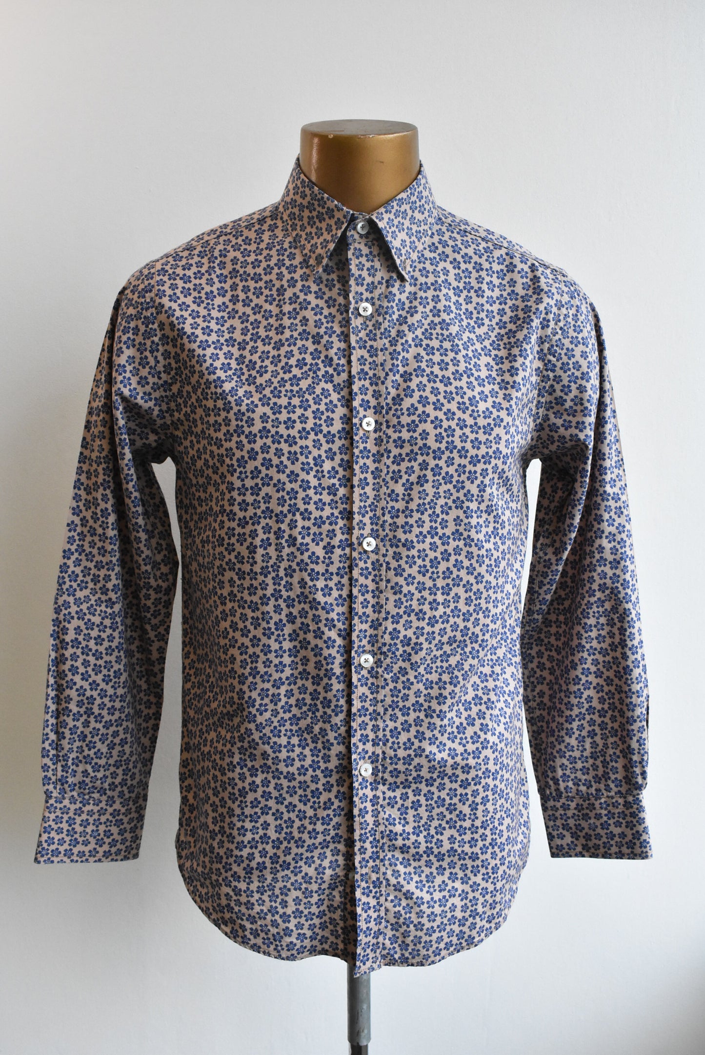 LFO floral printed mens shirt, size medium