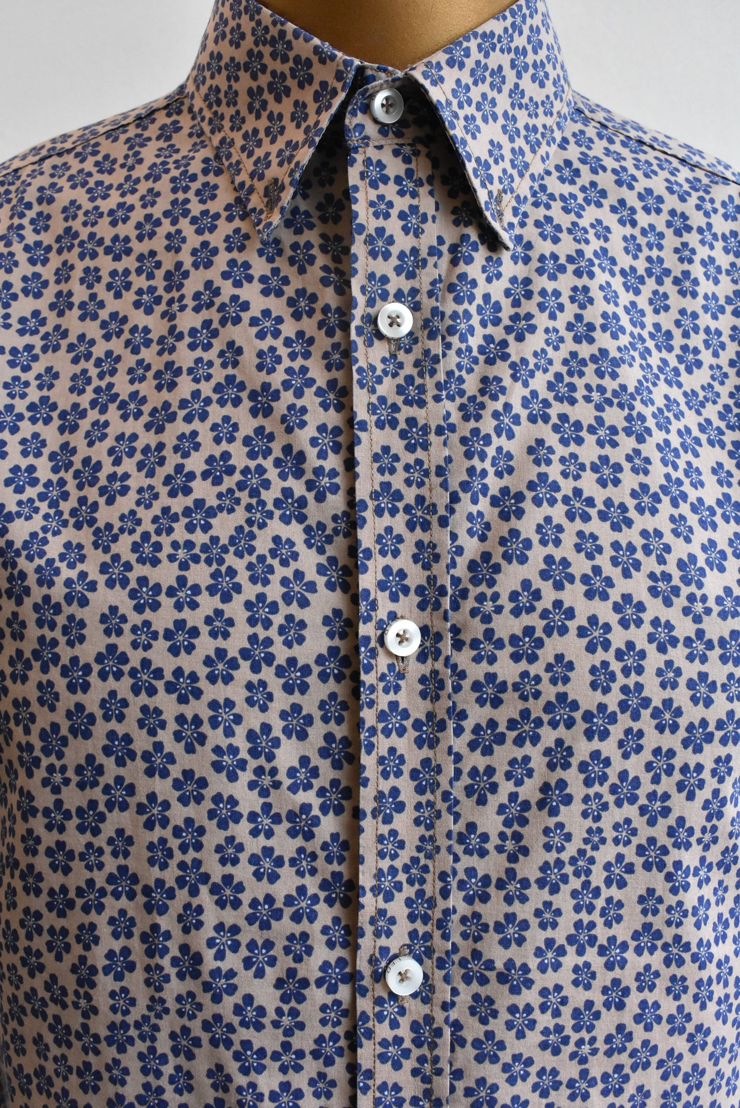 LFO floral printed mens shirt, size medium