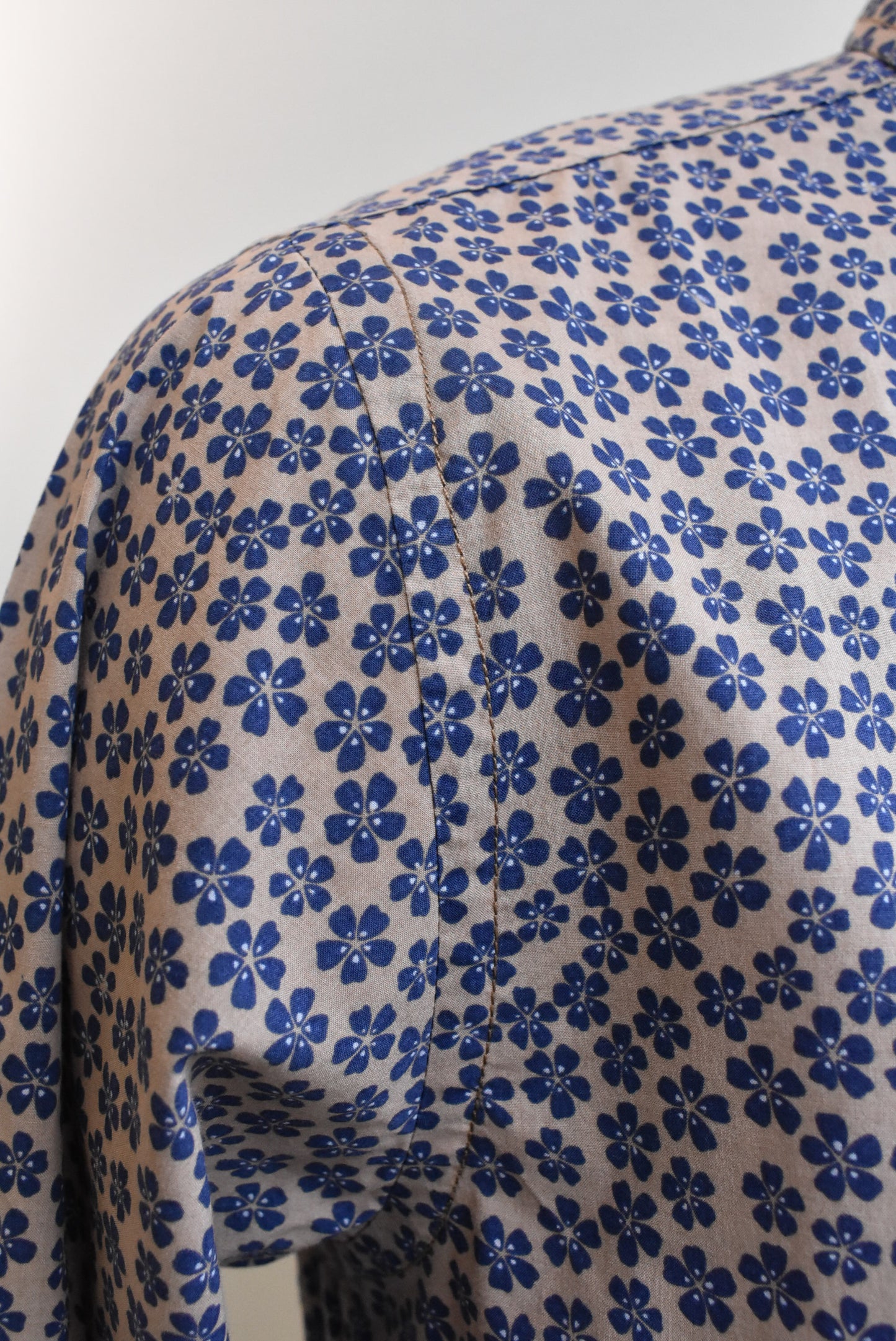 LFO floral printed mens shirt, size medium