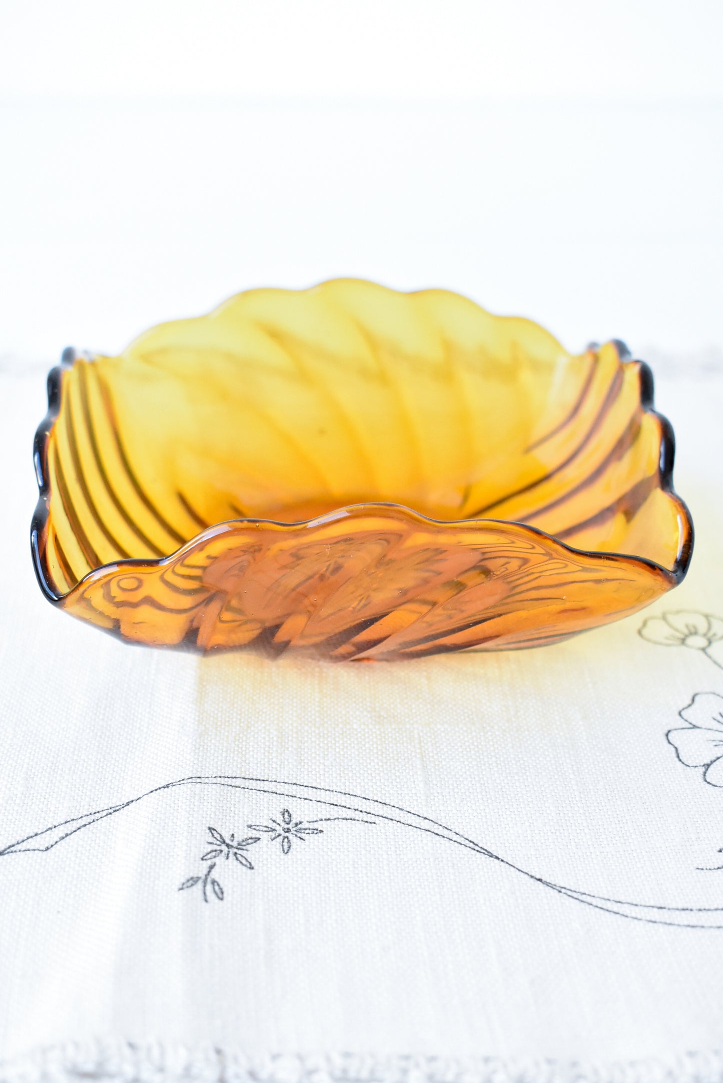 Vintage depression glass trinket bowl