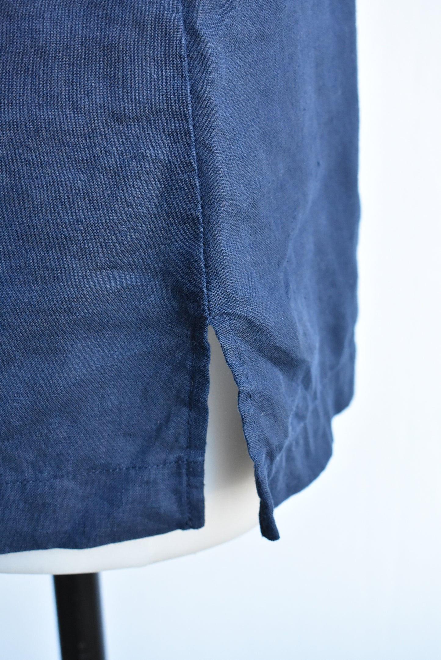 Jacqui E blue linen lace panel top, size 6