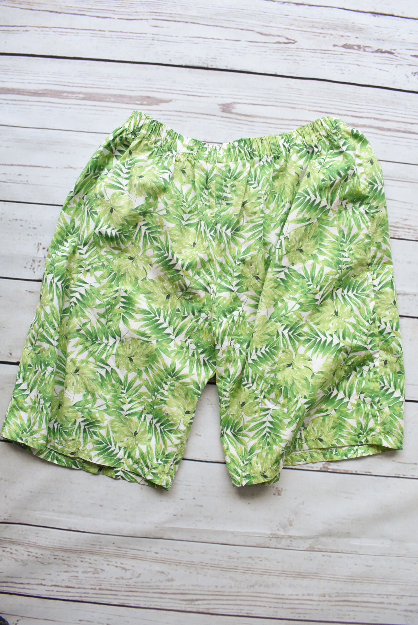 Bamboo-leaf boardshorts