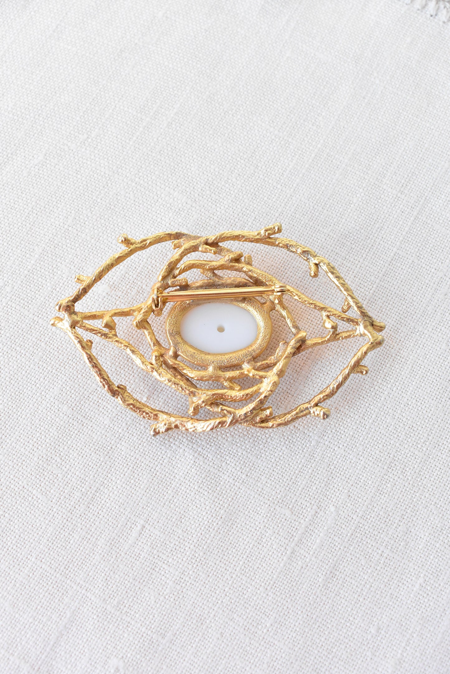 Retro 80's gold and pearl large brooch