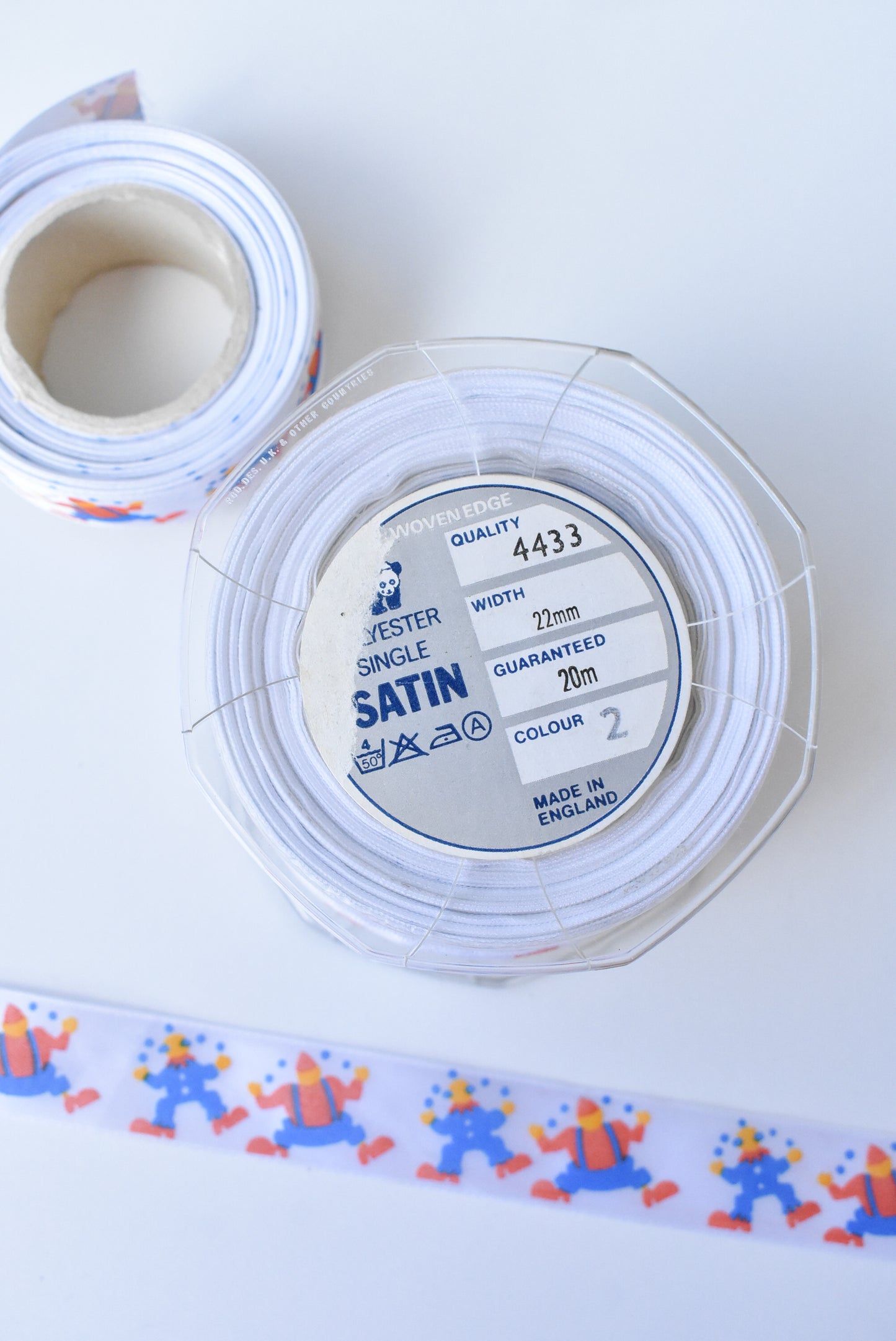 Satin juggling clown ribbon