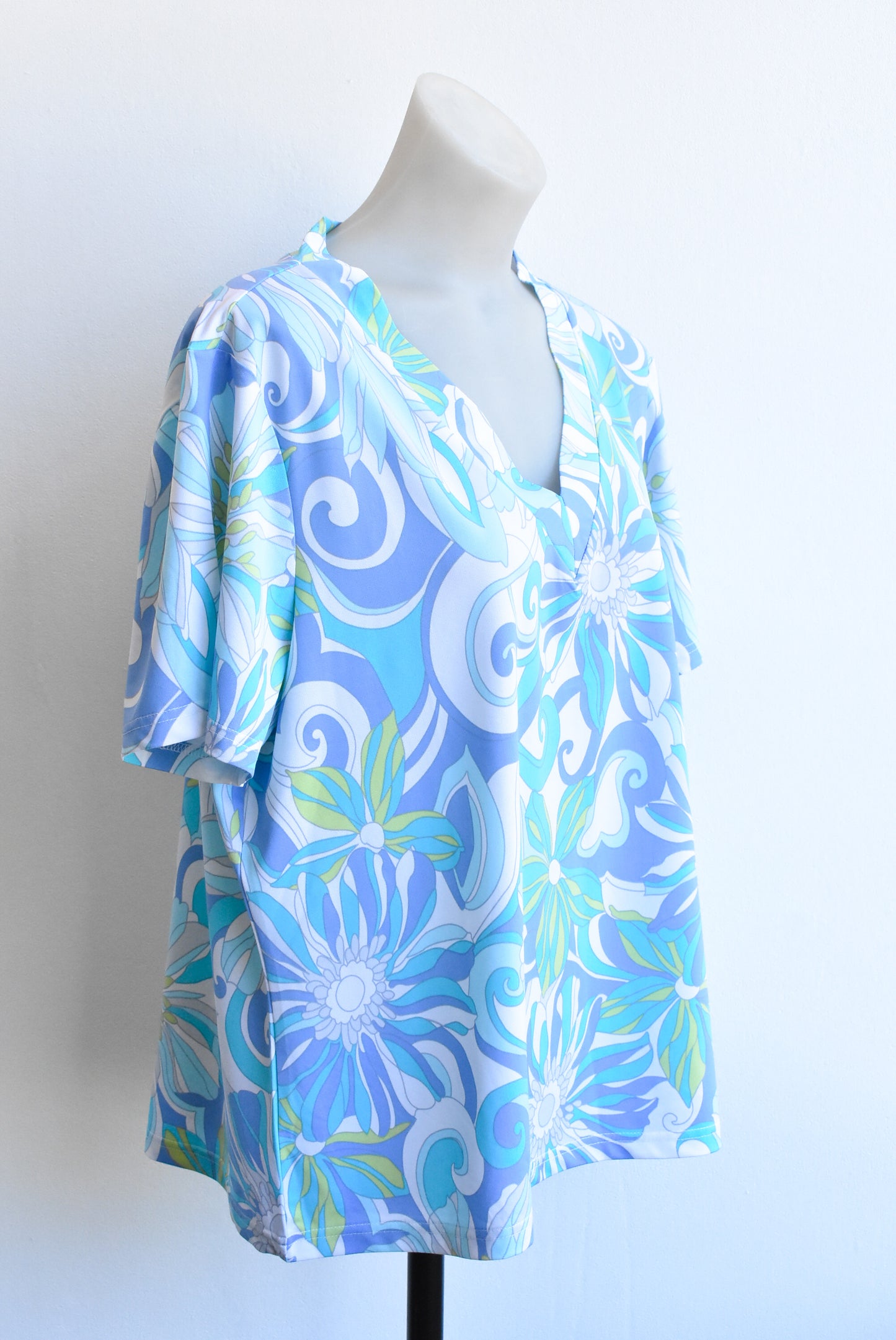Blue floral v-neck top