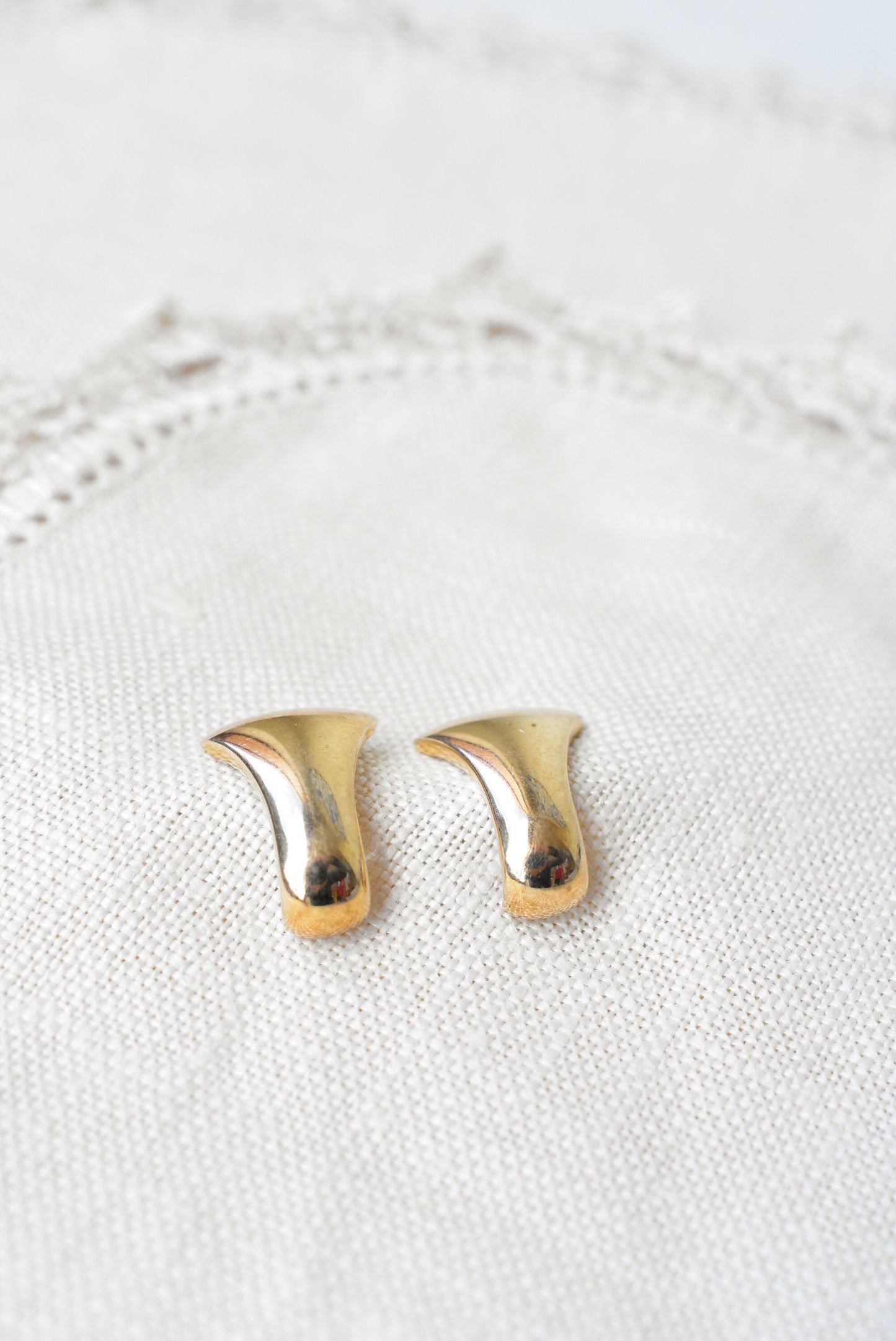Chic 9k gold earrings