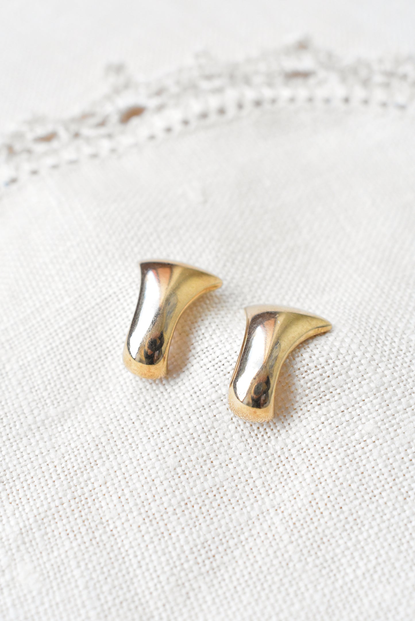 Chic 9k gold earrings