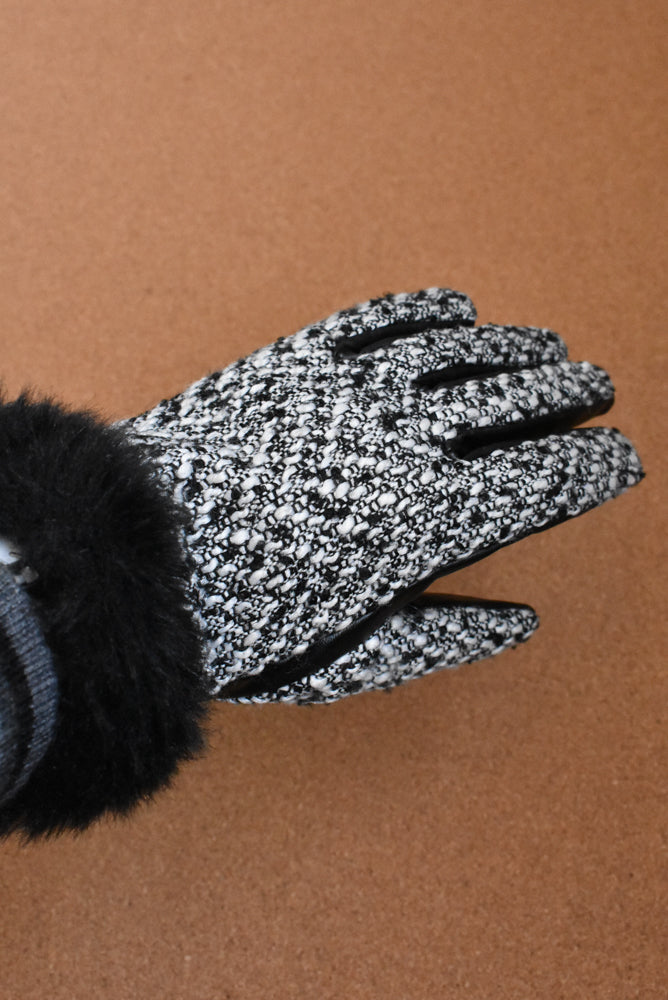 Faux leather & fur black gloves