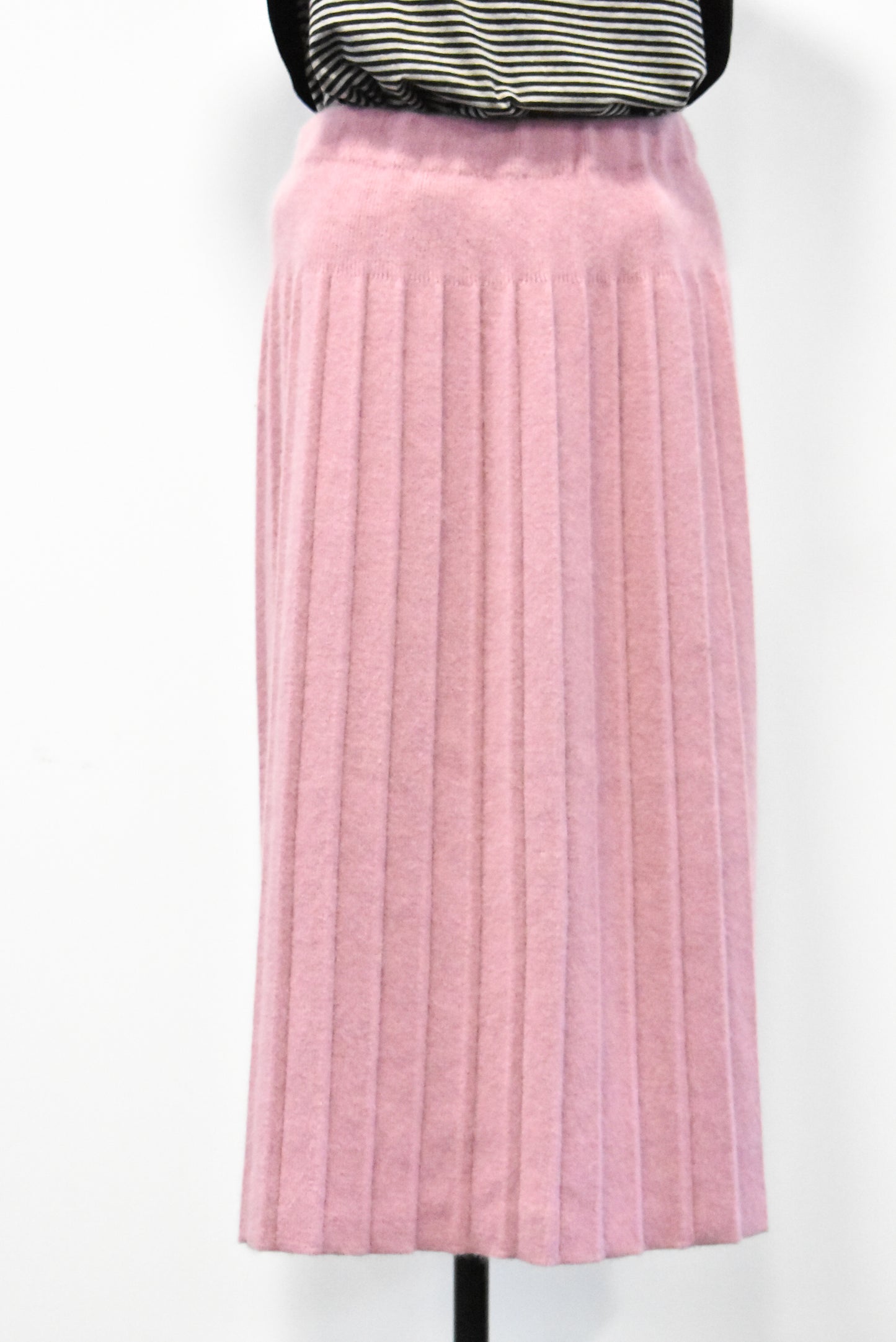 Pink pleated knit skirt, S