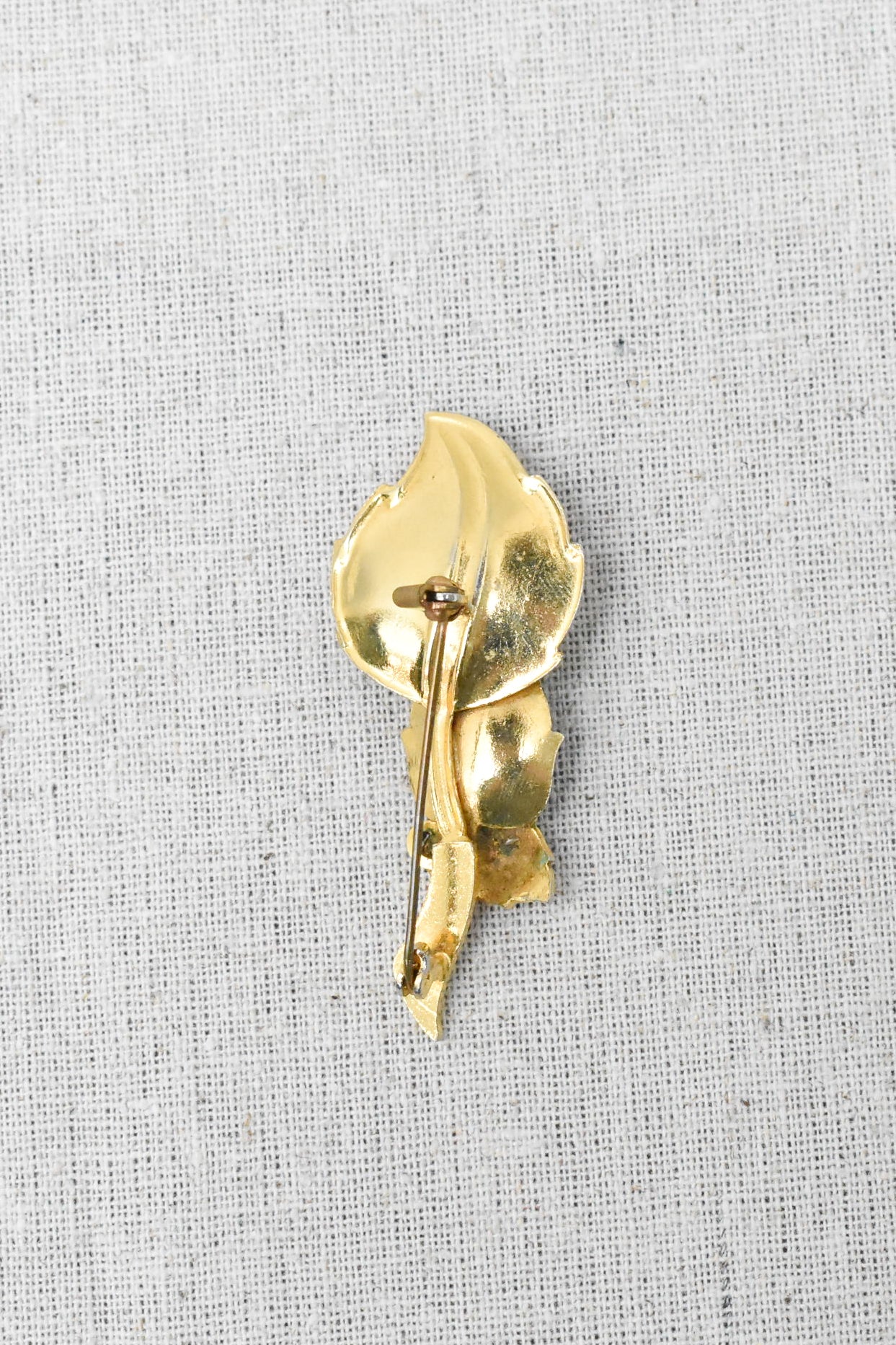 Vintage leaves brooch