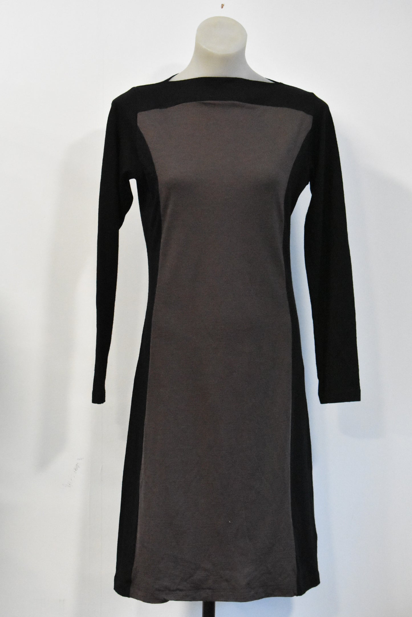 Venue long sleeved knit dress, S