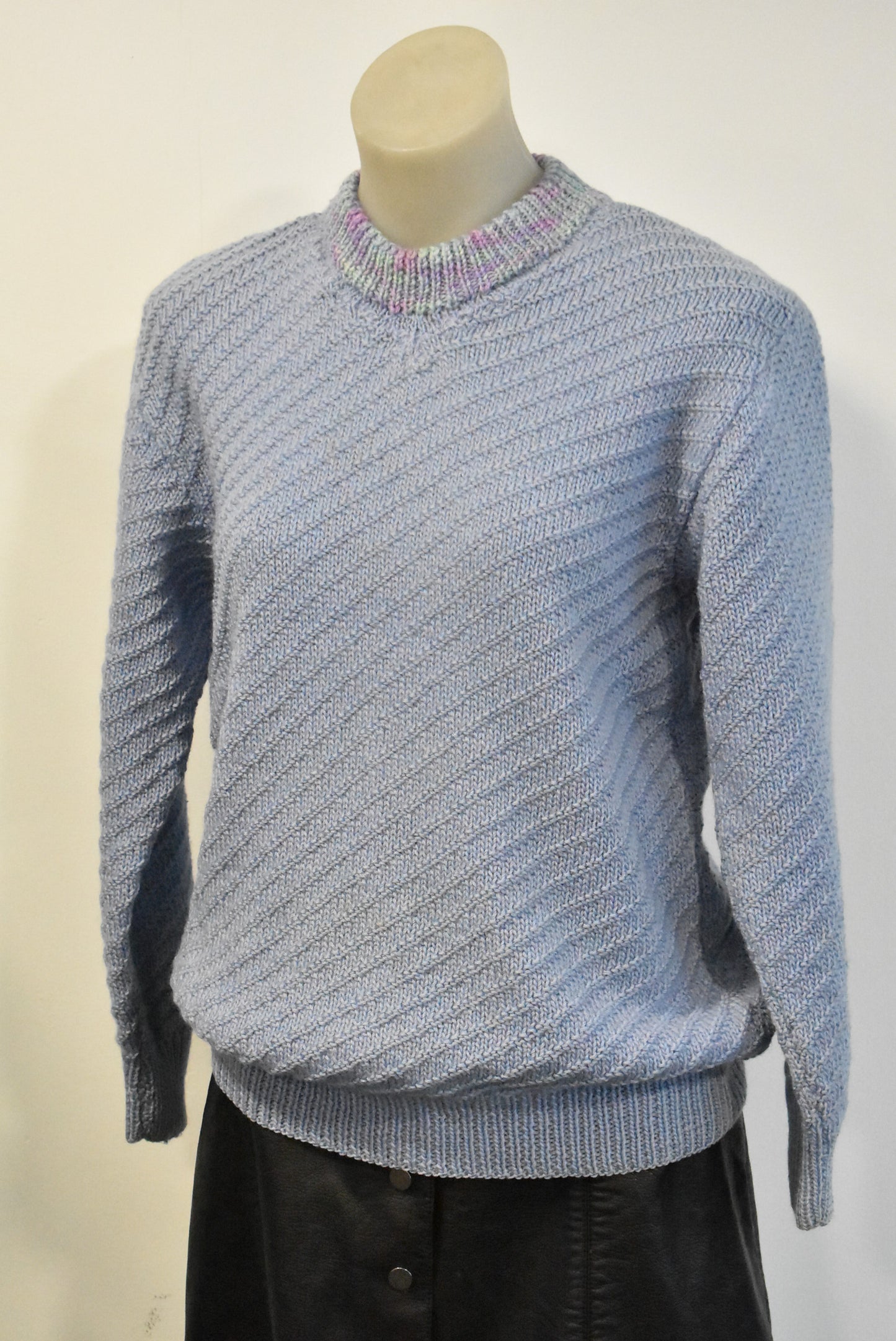 13568, Handknit blue sweater, M