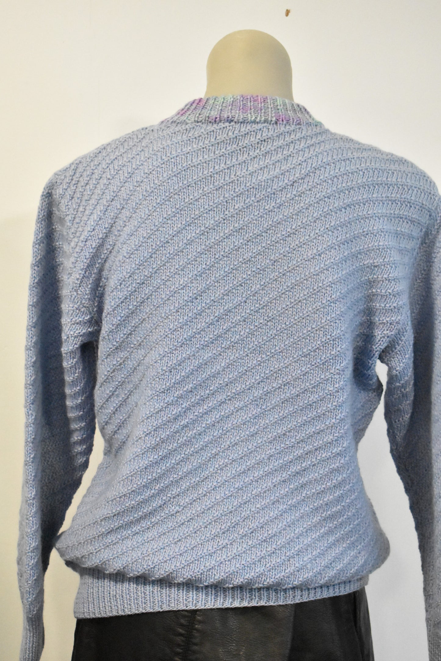 13568, Handknit blue sweater, M