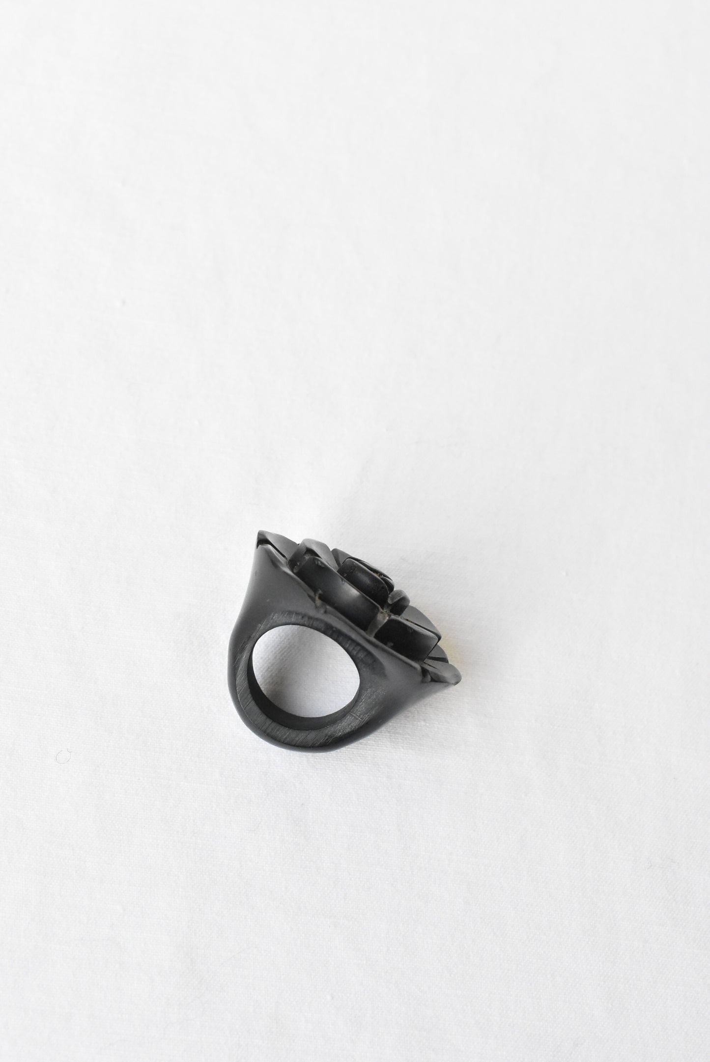 Black rose ring