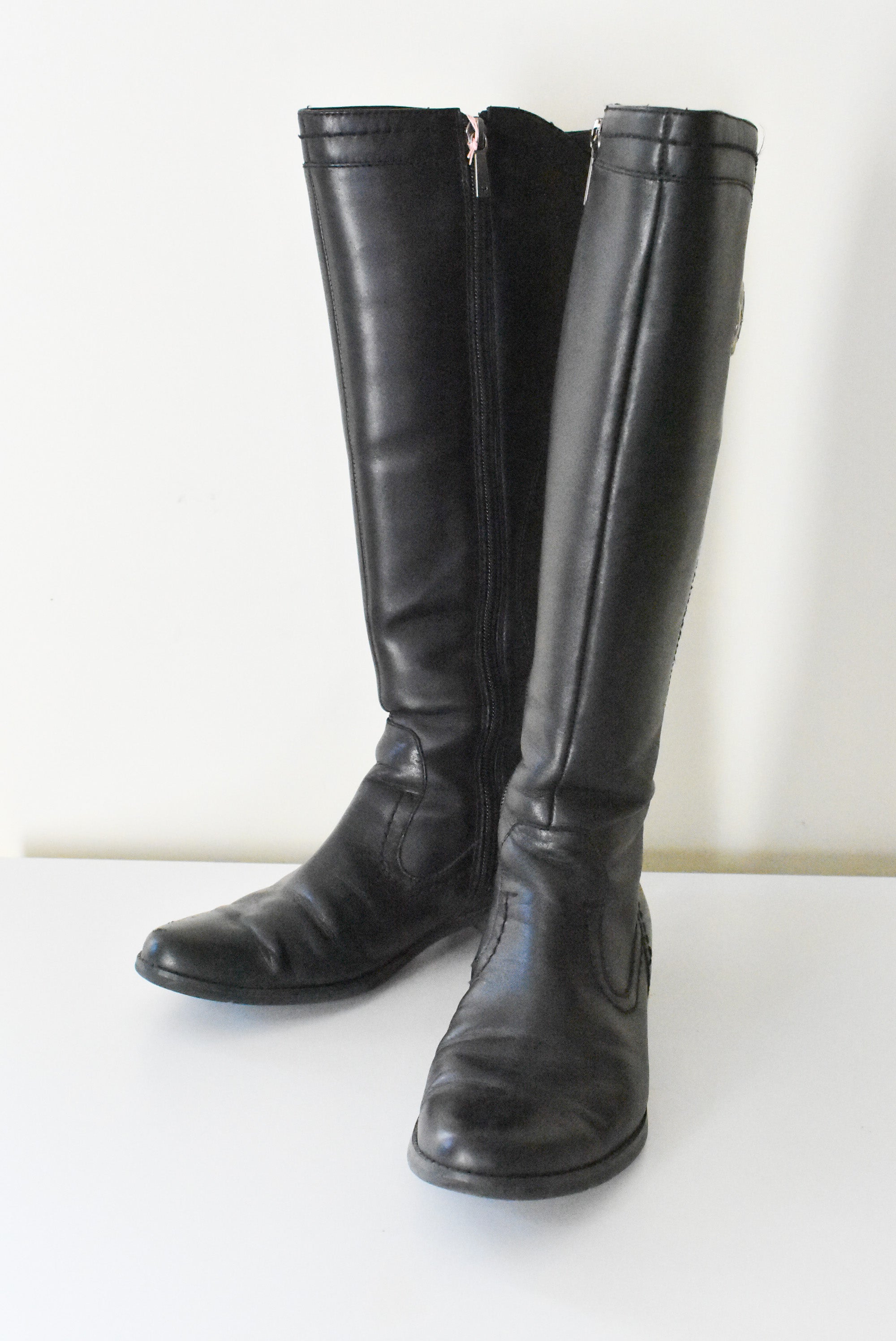 Diana Ferrari, Black knee high boots, 6.5 – Shop on Carroll Online