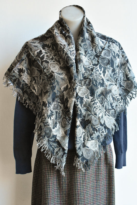 Black, grey and white pear scarf