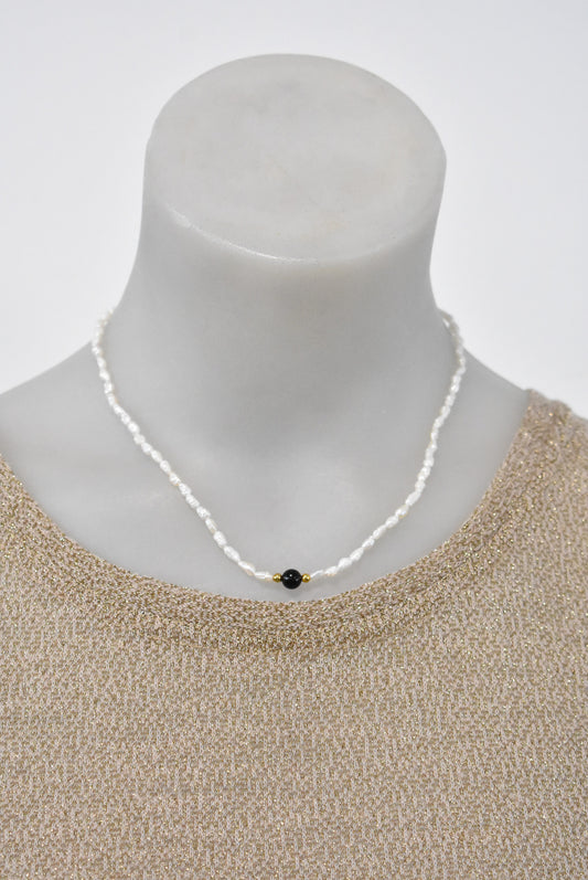 Pearl necklace & bracelet set