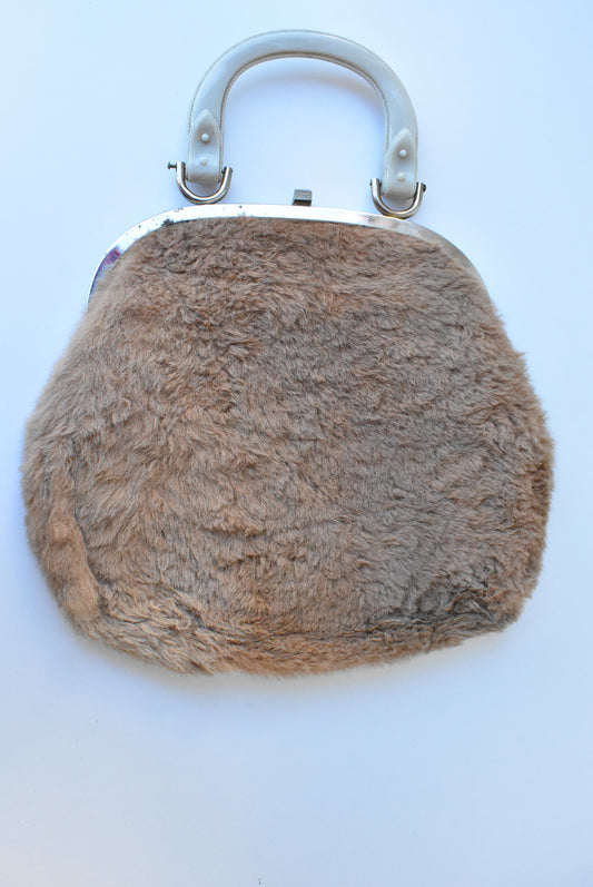 Kangaroo handbag