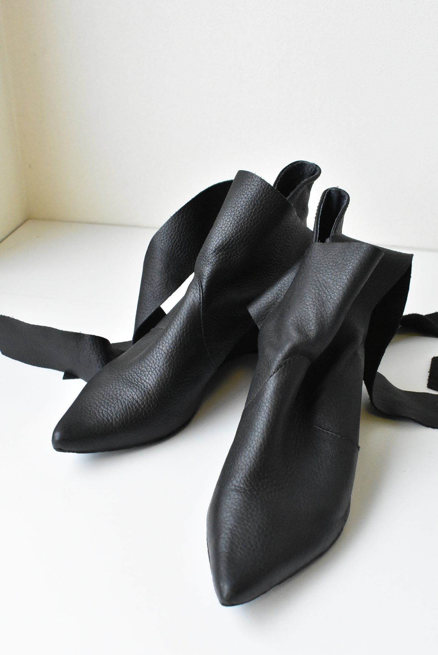 Dumond leather black boots, size 39