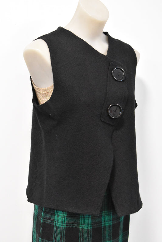 Version merino asymmetric vest, 12