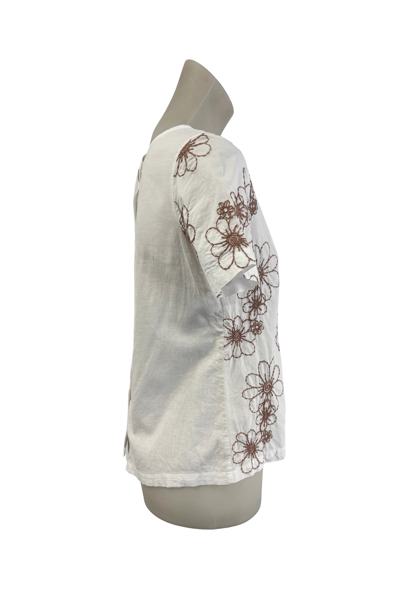 Aunty clothing NZ made cotton flower embossed top, S