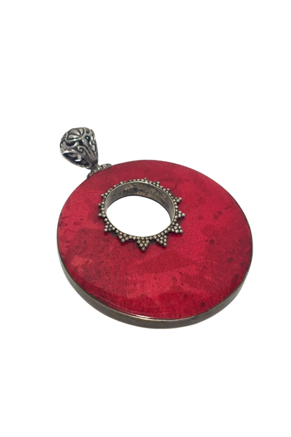 Regal 925 silver large circle pendant