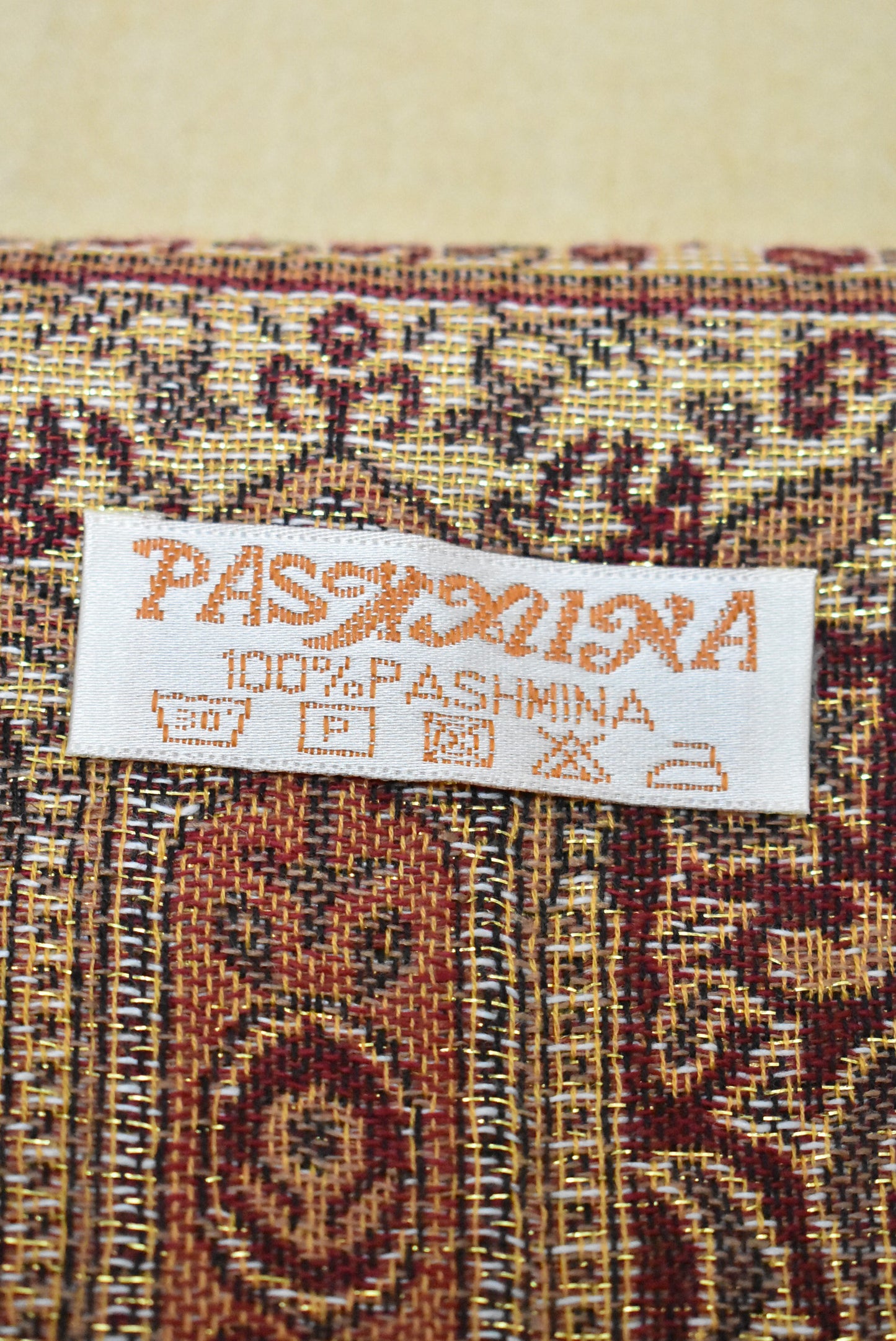 100% Pashmina fabric scarf