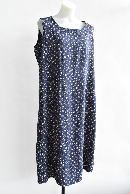 Sleeveless navy blue dress with flowers, L