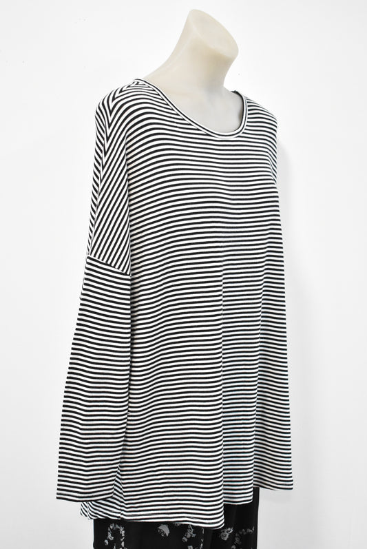 Seed black and white striped top, M