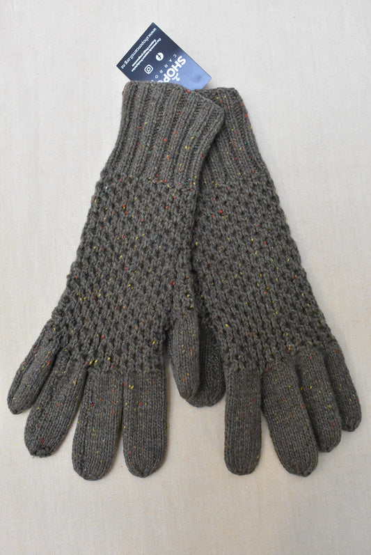 Handmade wool gloves