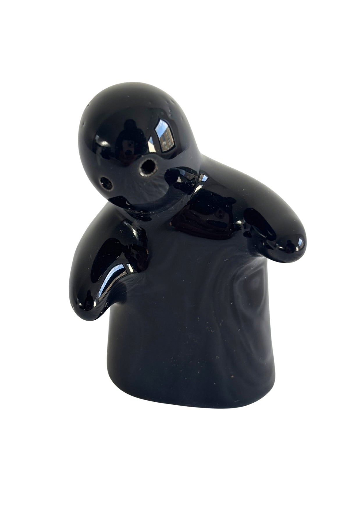 Hugging salt + pepper shakers