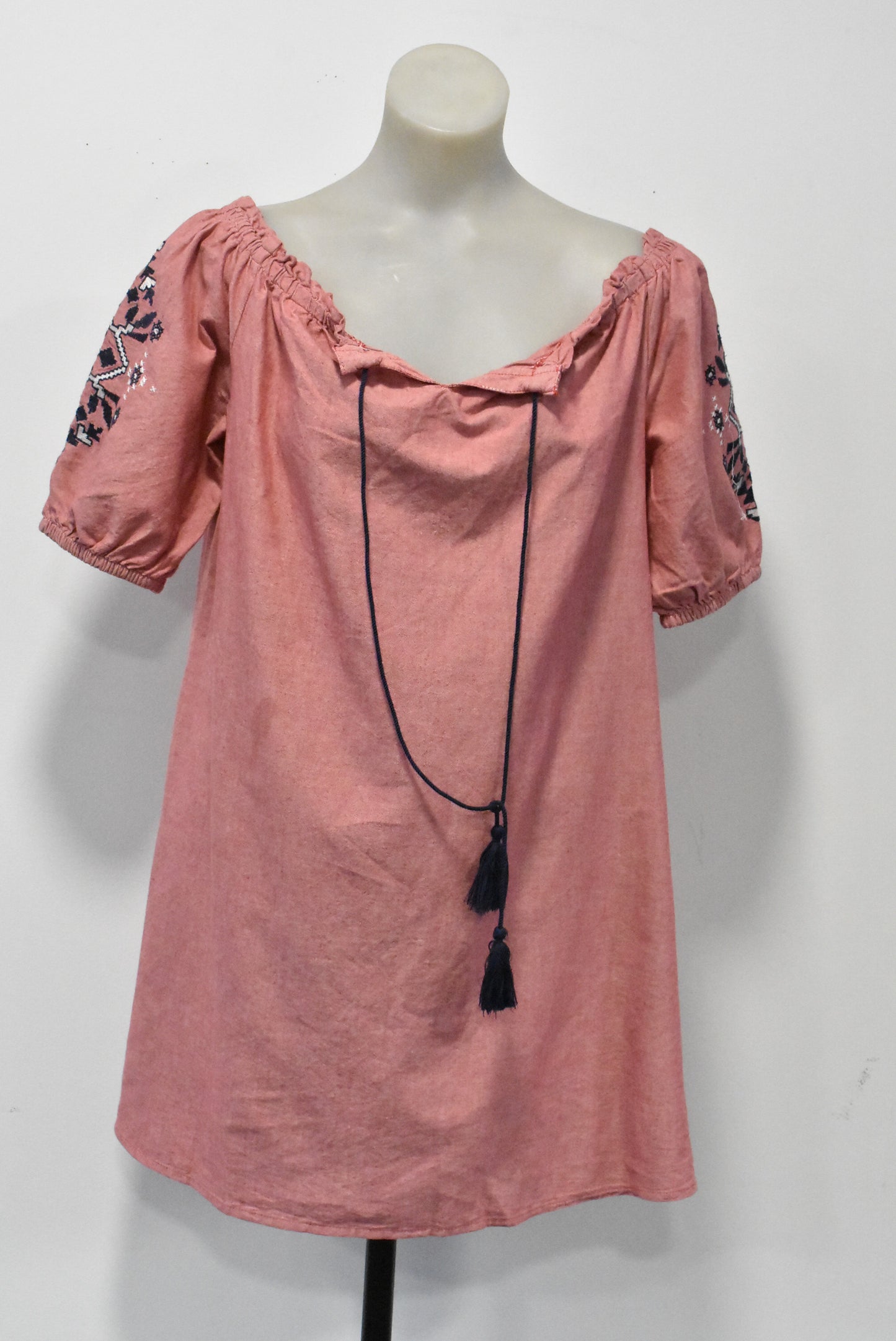 Peasant style tunic, M