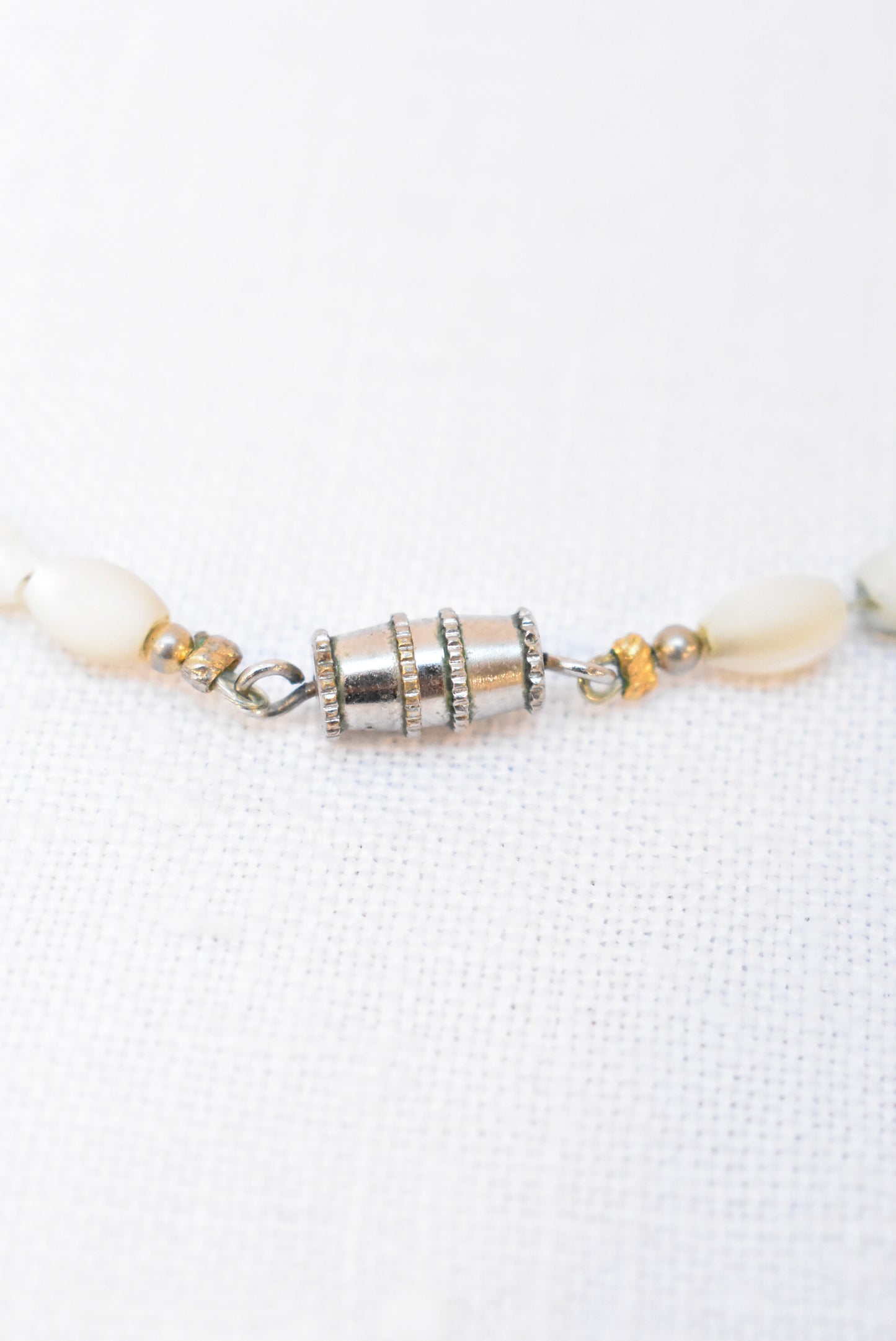 Vintage mother of pearl and tiger's eye necklace