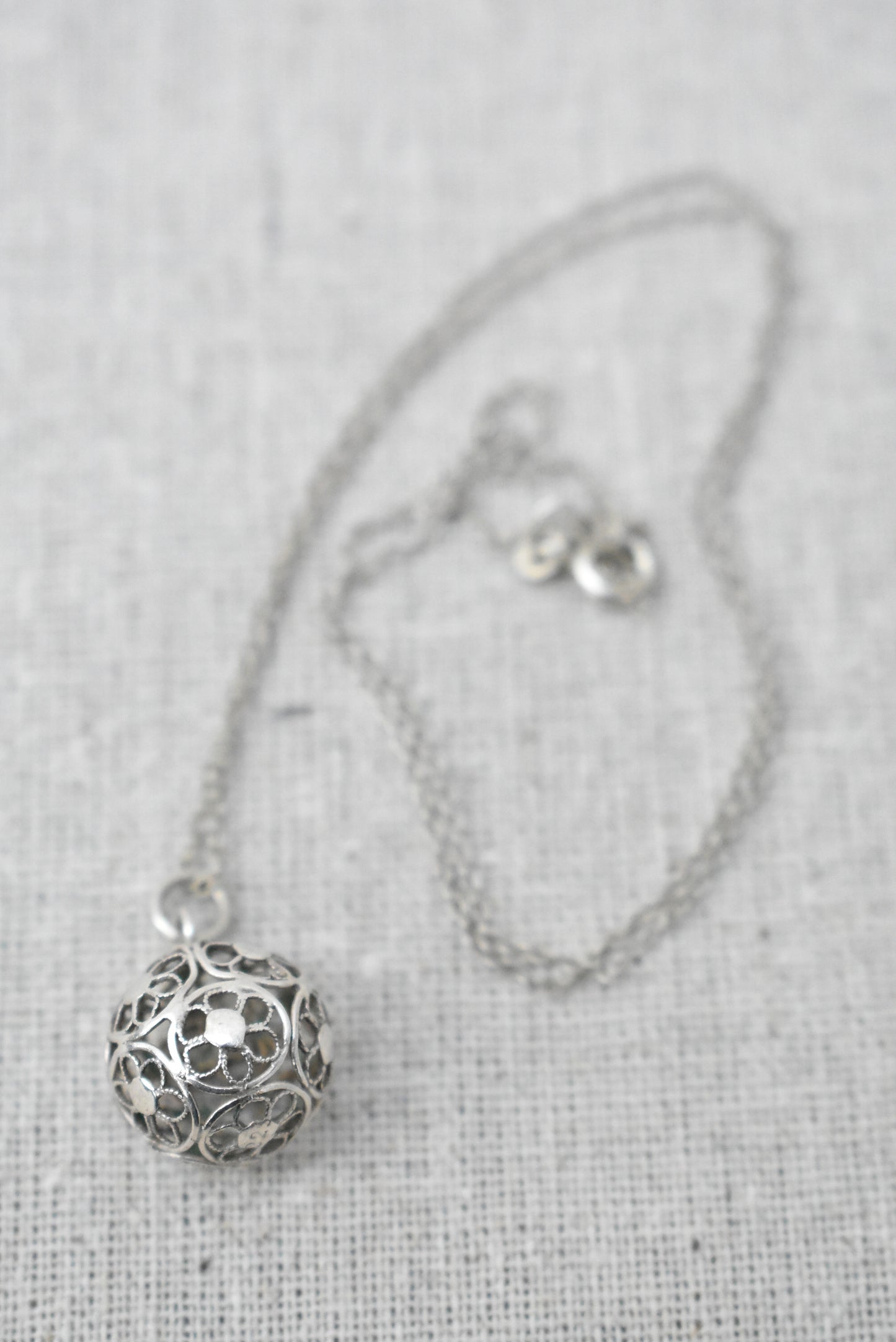 Silver bauble necklace 925