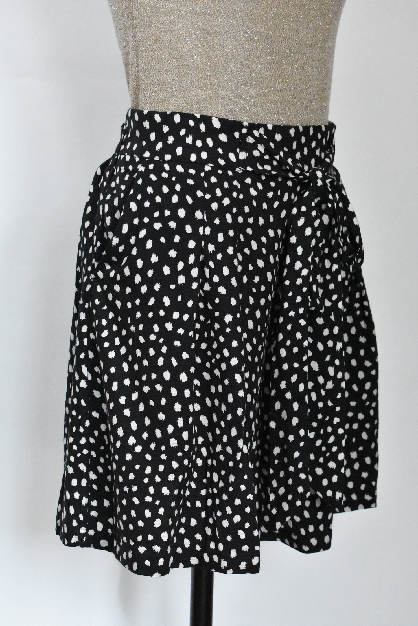 Spotty shorts with pockets, S/M