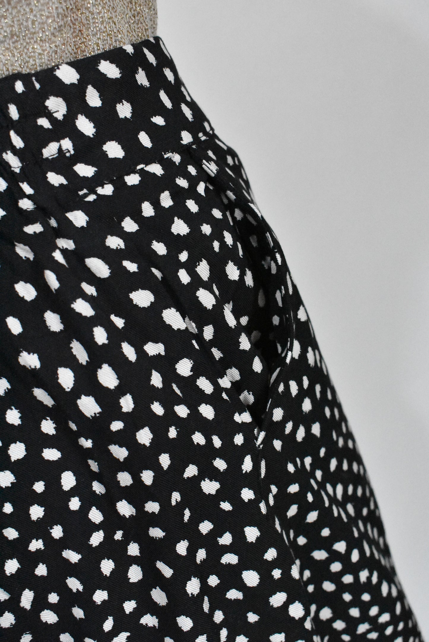 Spotty shorts with pockets, S/M