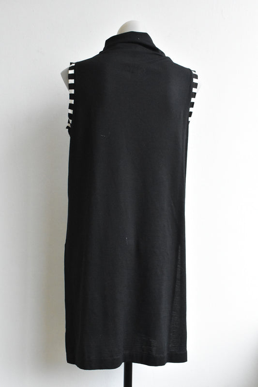 Waughs made in NZ black sleeveless turtleneck tunic, M