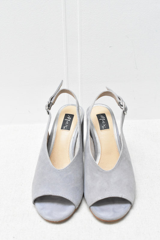 Grey suede shoes 37