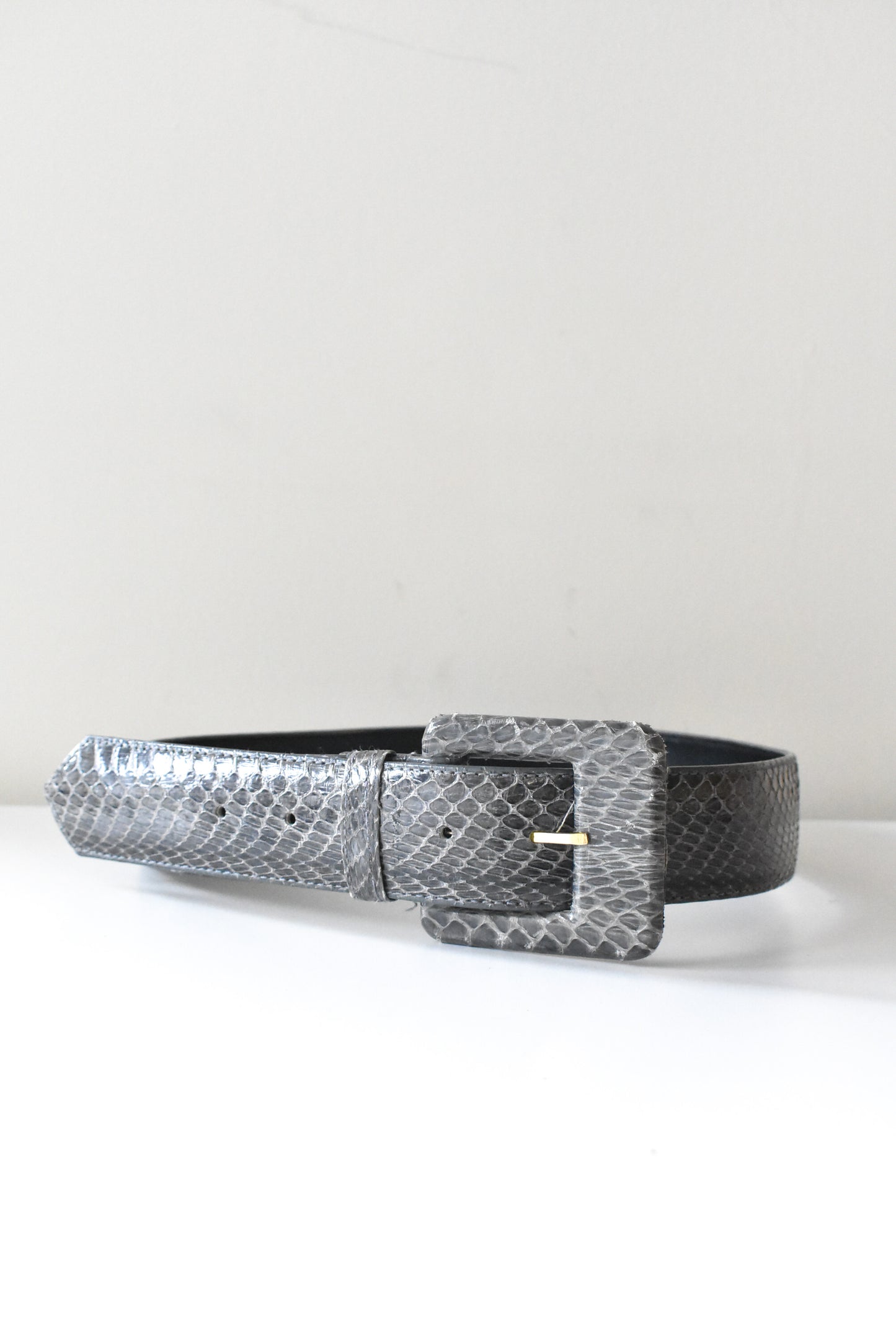 Grey snakeskin retro belt, size M