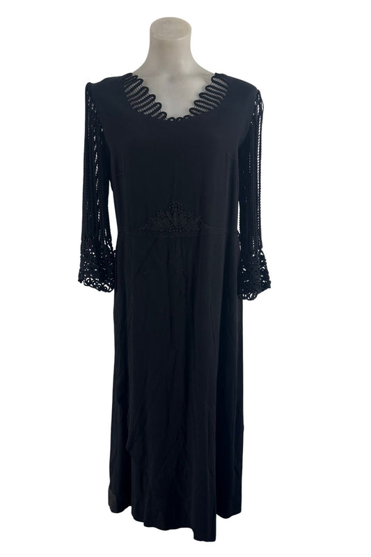 1930’s/40’s Black chunky lace, crepe midi dress, M
