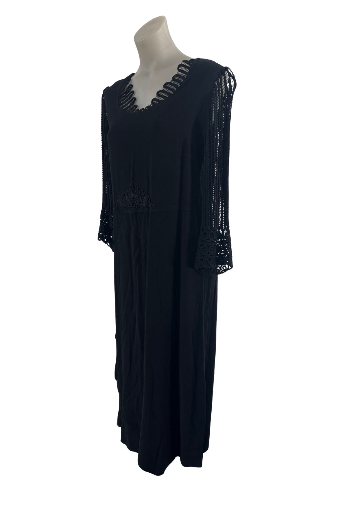 1930’s/40’s Black chunky lace, crepe midi dress, M